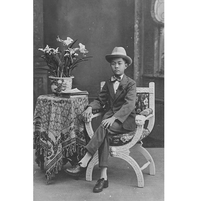 Portrait of a Chinese boy taken at Yong Fong Studio, which was founded by Lee Shui Loon on South Bridge Road. The Peranakan Association Collection, courtesy of National Archives of Singapore.